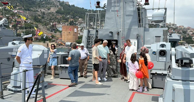 Denizkurdu 2/2026 Tatbikatı na katılan TCG Tarsus ve TCG İmbat ziyarete açıldı Antalya Haberleri