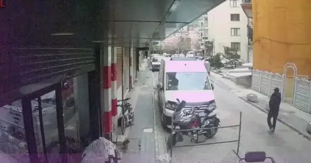 Afyonkarahisar haberleri Afyonkarahisar da 7,5 milyon liralık vurgun! Kendi kendini soydurdu 12 Haziran 2026