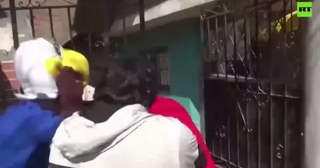 Peru da sıra dışı operasyon: Dünya Kupası maskotu sandı polis çıktı