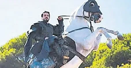 YÜKSEL AYTUĞ Bu diriliş ateşi asla sönmeyecek