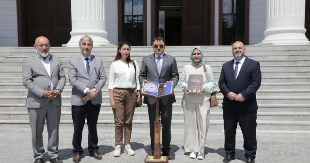 Kütahya Ulu Camii nde Karekodlu Dijital Rehber Sistemi hizmete girdi Kütahya Haberleri