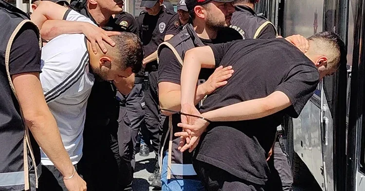 Karanlık ağa darbe! Aralarında avukatlar da var: 45 şüpheli adliyeye sevk edildi