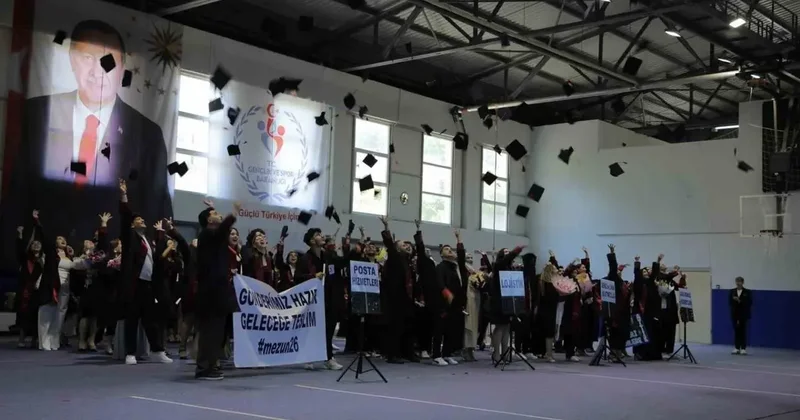 Alaçam MYO’da mezuniyet coşkusu