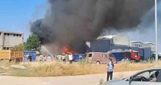 Bursa da hurdalık alanda yangın VİDEO İZLE