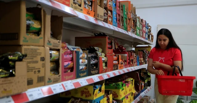 Kepez Kent Market düşük fiyatları ile ev ekonomisine katkı sağlıyor 500 farklı ürün çeşidinin bulunduğu markette uygun fiyatlar yoğun ilgi görüyor Antalya Haberleri