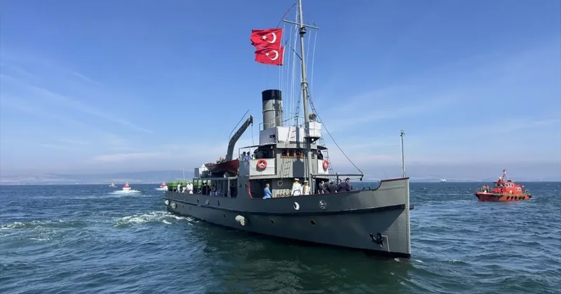 TBMM Başkanı Kurtulmuş, Çanakkale de Nusret Mayın Gemisi yle boğazı geçti