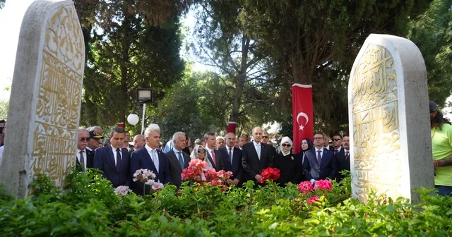 TBMM Başkanı Kurtulmuş Çanakkale de Çelik Kanatlar ın Nusret Mayın Gemisi üzerindeki gösterisi nefes kesti Çanakkale Haberleri