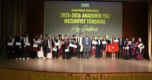 Karabük te meslek yüksekokullarında mezuniyet coşkusu Karabük Haberleri