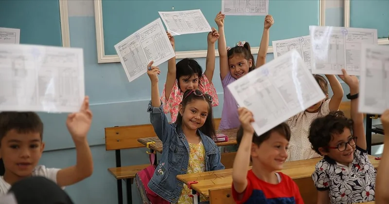 TAKDİR TEŞEKKÜR HESAPLAMA 2026: Takdir ve Teşekkür Belgesi Kaç Puanla Alınır? Karne Ortalaması Kaç Olmalı?