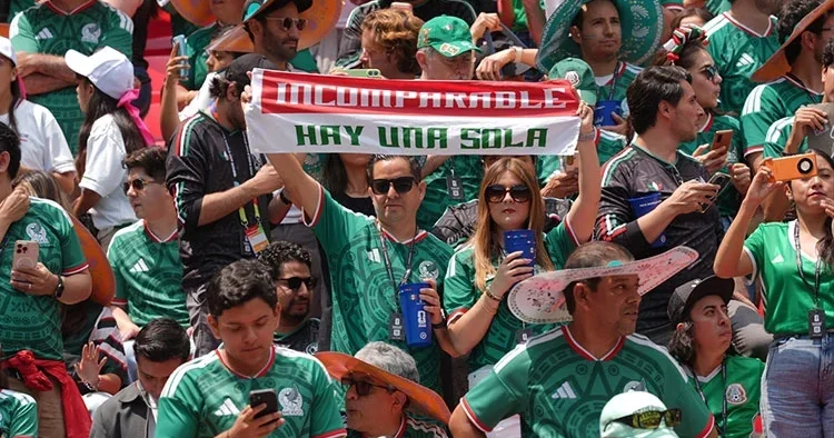 Mexico City de büyük protesto!