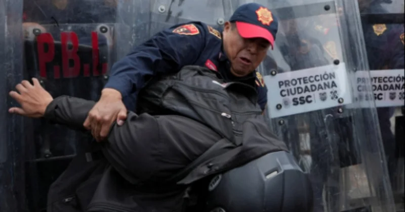 Dünya Kupası açılışında stat önü savaş alanına döndü! Bir yanda coşku, bir yanda kaos Sözcü Gazetesi