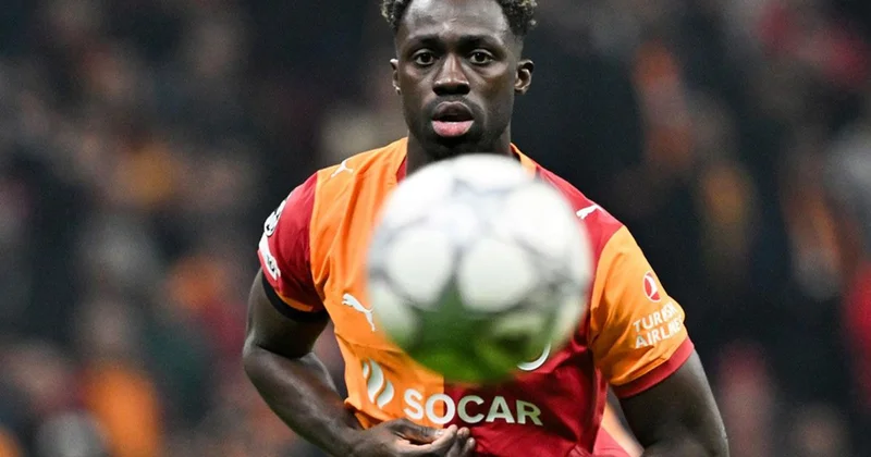 Davinson Sanchez den Galatasaray taraftarını üzecek karar