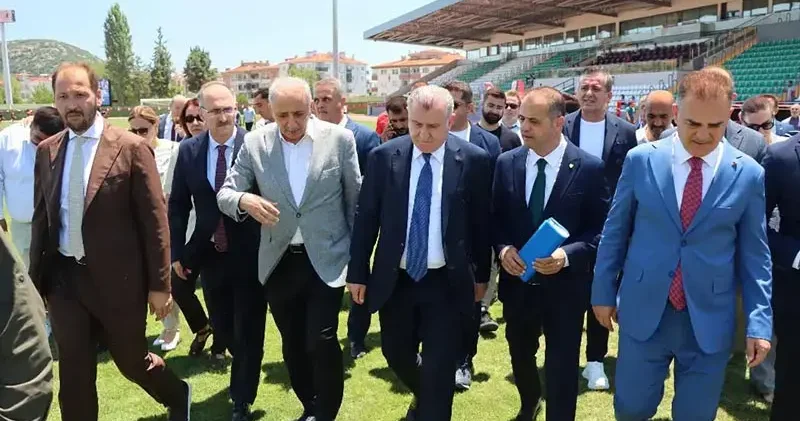 Bakan Bak tan Muğlaspor a stadyum müjdesi