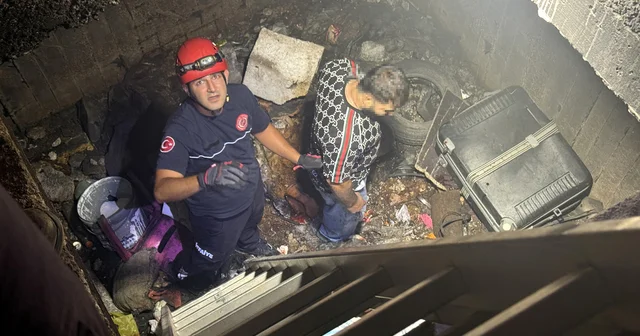 İnşaat halindeki binada çukura düştü, itfaiye kurtardı Antalya Haberleri Habertürk Yerel Haberler