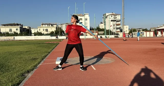 Enkazda ailesini ve kolunu kaybeden Meryem, 3 farklı branşta Türkiye şampiyonu oldu Adıyaman Haberleri Habertürk Yerel Haberler