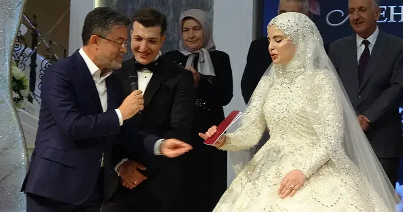 Bakan Yumaklı, nikah şahidi oldu