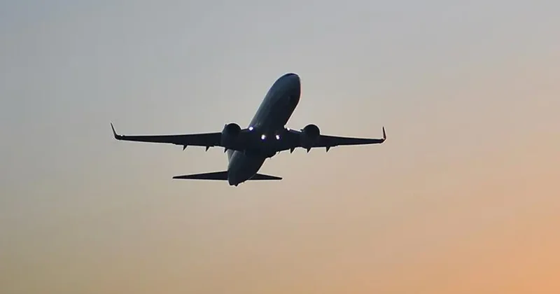 Trabzon Havalimanı nda sigara krizi: Uçak geri döndü!