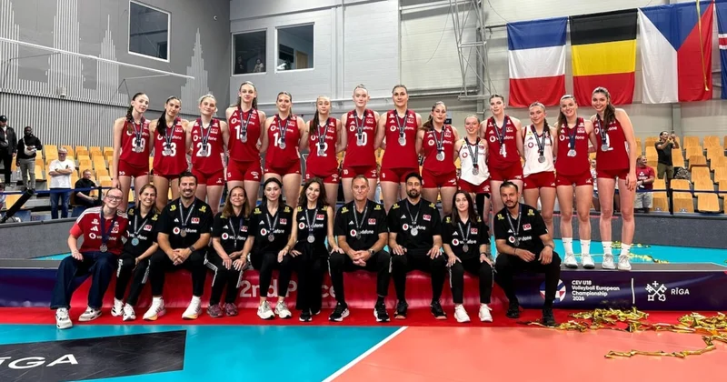 Genç milliler Avrupa ikincisi Sözcü Gazetesi