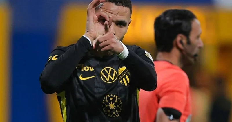 Al Ittihad forması giyen En Nesyri ye yol göründü