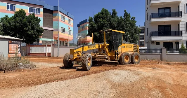 Kepez den Demirel Mahallesi nde 5 bin 170 metrelik sathi asfalt çalışması Antalya Haberleri Habertürk Yerel Haberler