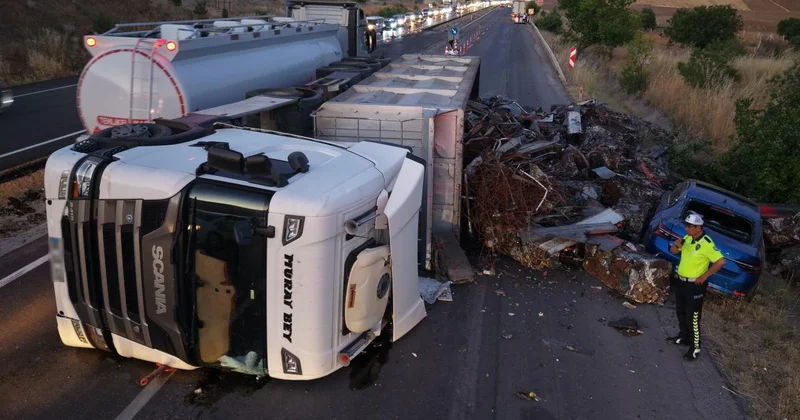 Kırıkkale de devrilen tırın altında kalmaktan son anda kurtuldular