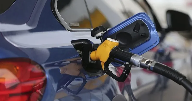 AKARYAKITTA BEKLENEN ZAM İPTAL EDİLDİ, ÖTV İNDİRİMİ GELİYOR! İşte 12 Ağustos 2026 güncel İstanbul, Ankara, İzmir benzin motorin LPG fiyatları...