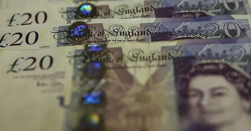Sıcak havalar İngiltere ye pahalıya patladı: 4,4 milyar sterlinlik kayıp öngörülüyor Sözcü Gazetesi