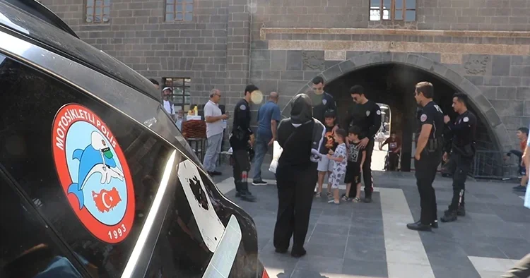 Diyarbakır da ihbarlara 4 dakikada ulaşan Yunus timleri, 7 ayda 529 silah ele geçirdi