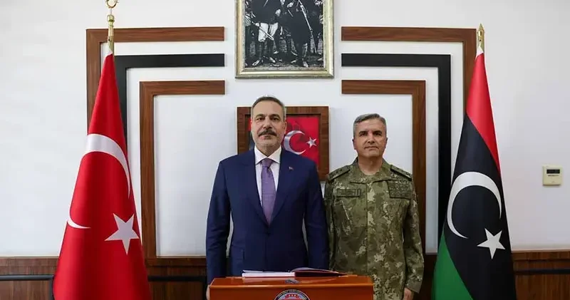 Bakan Fidan, Libya da TSK Görev Grup Komutanlığı nı ziyaret etti