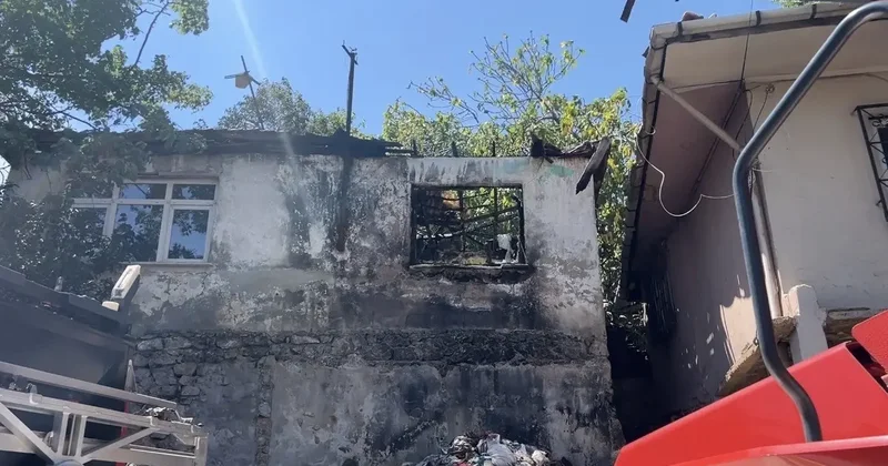 Pendik’te metruk ev yangını yan binaya sıçradı