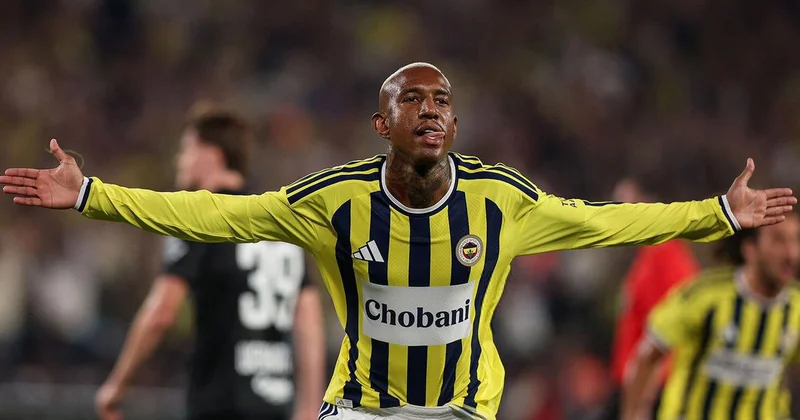 Güle oynaya turladık! Fenerbahçe, Şampiyonlar Ligi’nde play off turuna yükseldi