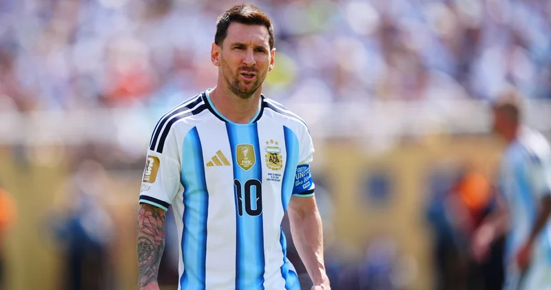 Messi den hayatını kaybeden babası için duygusal veda: Ronaldo dan destek mesajı!