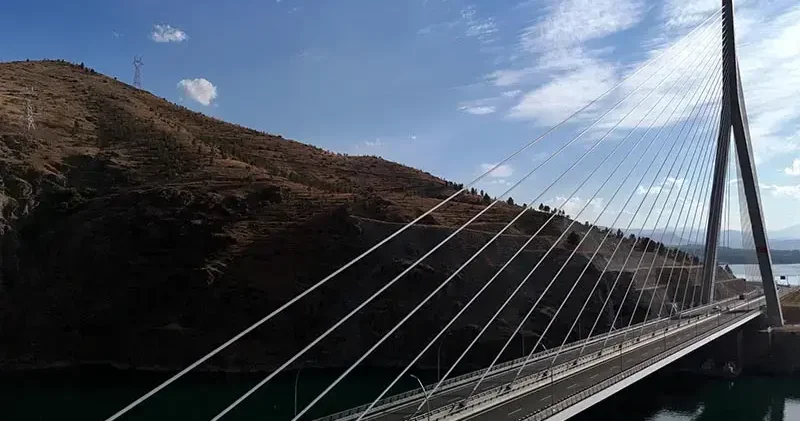 Bakan Uraloğlu: 24 yılda 519 kilometre uzunluğunda 4 bin 272 köprü inşa ettik