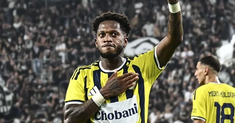 Fred son maçını oynayıp veda etti!