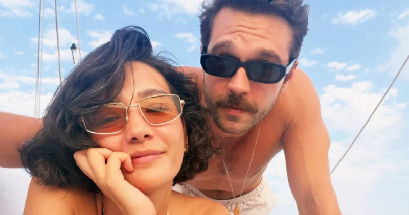 Aybüke Pusat ve Furkan Andıç tan tatil pozları