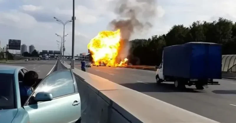 Rusya da katliam gibi kaza! 13 ölü, 8 yaralı