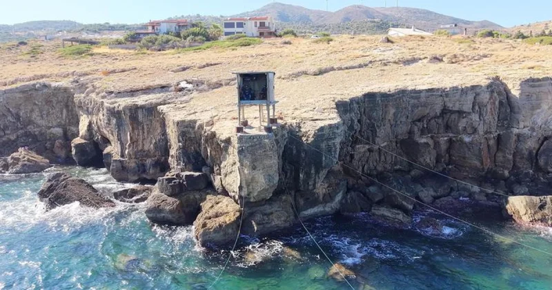Karaburunlu balıkçılar çökertme dalyan avcılığını yaşatıyor