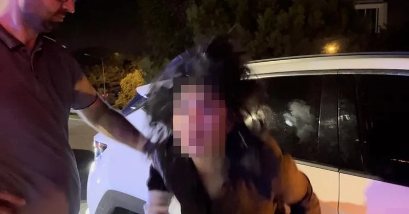 Ortalığı birbirine kattı! Ters yola girip gazetecilere tükürdü, polis aracına saldırdı