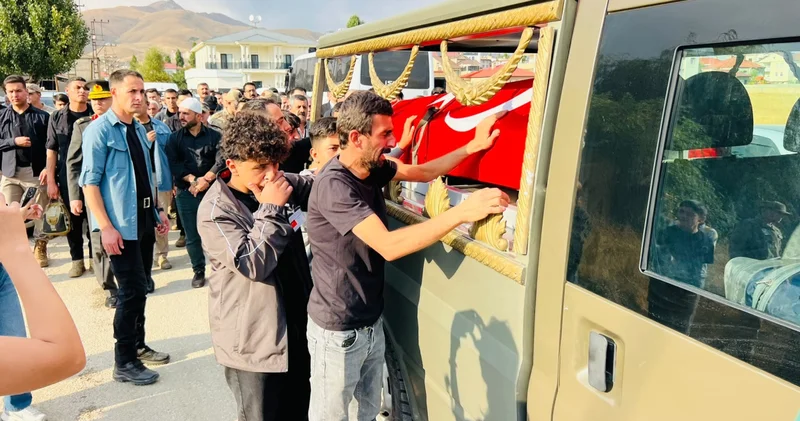 Hakkari Yüksekova’da şehit sözleşmeli er için tören düzenlendi