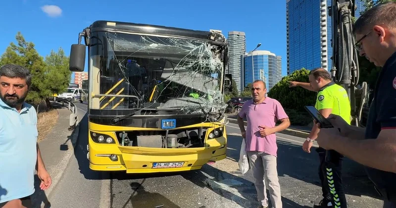 İstanbul Beşiktaş’ta İETT otobüsü ile iş makinesinin çarpışması sonucu 5 kişi yaralandı. Olay yerine polis ve sağlık ekipleri sevk edildi.