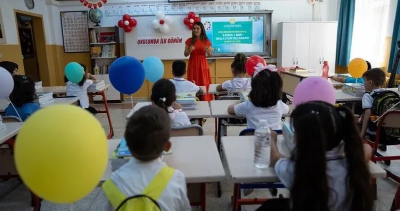 Okullarda ders saati değişti mi? 14 Eylül İstanbul’daki okullarda dersler saat kaçta başlayacak ve kaçta bitecek?
