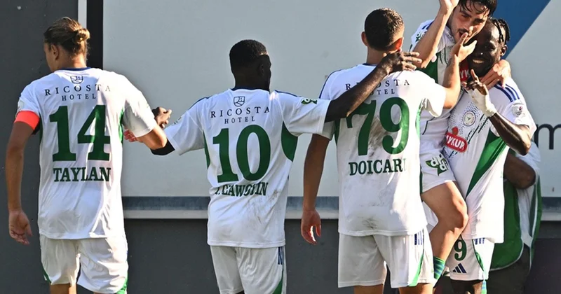 Rizespor, 10 kişi kalmasına rağmen kazandı