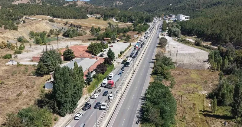Çorum’da 3 araçlı zincirleme kaza: 5 yaralı