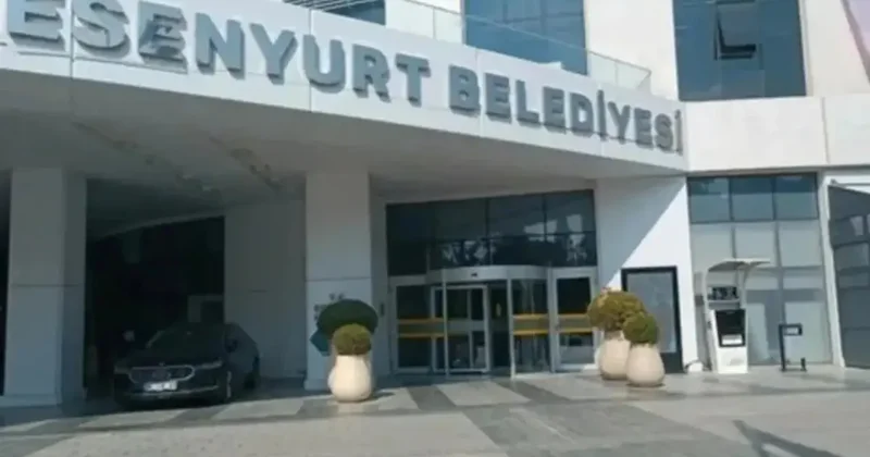 Esenyurt Belediyesi nde skandal: Evinden servet çıktı!
