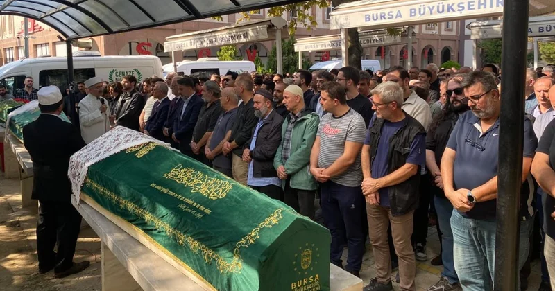 Manisa daki kazada hayatını kaybeden 10 kişinin cenazesi Bursa da defnedildi