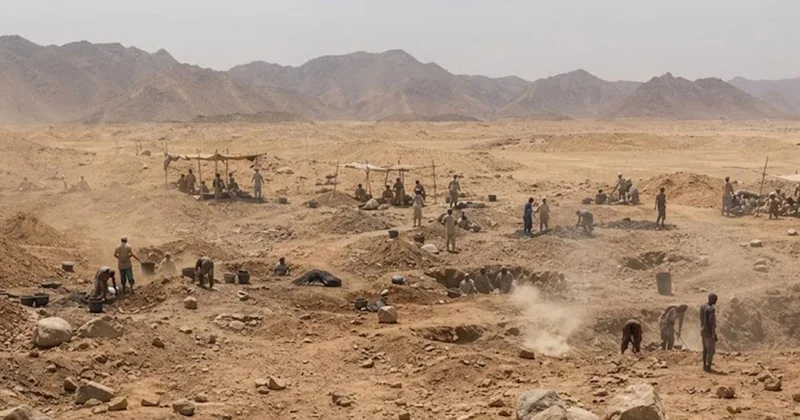 Mısır Sudan sınırında altın madenine hava saldırısında 72 madenci öldü iddiası var