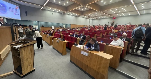 İzmir Büyükşehir Belediye Meclisi yeterli çoğunluk sağlanamadığı için toplanamadı İzmir Haberleri Habertürk Yerel Haberler