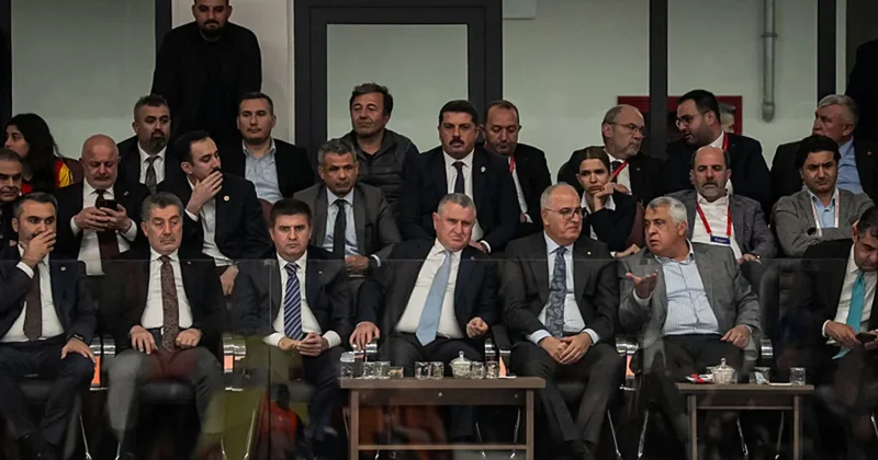Bakan Bak’tan Galatasaray Voleybol Takımına tebrik mesajı