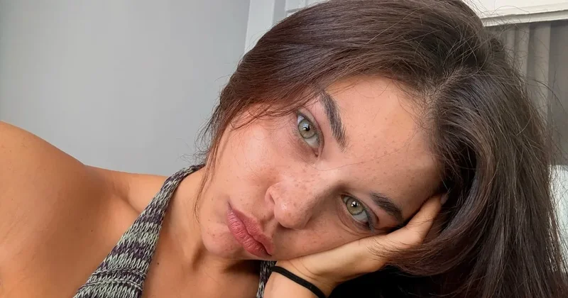 Hülya Avşar’a benzetiyorlardı! Genç oyuncu Eylül Ersöz itiraf etti: Meğer annem...