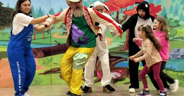 Gölcüklü öğrenciler ara tatilde tiyatro ile buluştu Kocaeli Haberleri